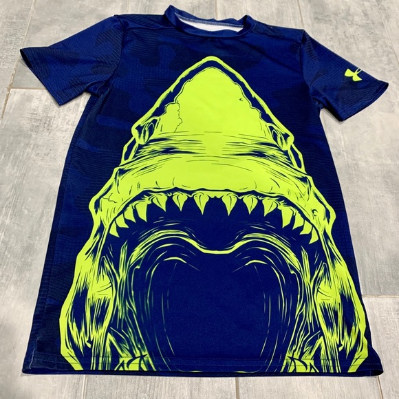 Under Armour Other - Under Armor Shark Dry Gear T Shirt Medium Under Armour Other - Under Armor Shark Dry Gear T Shirt Medium